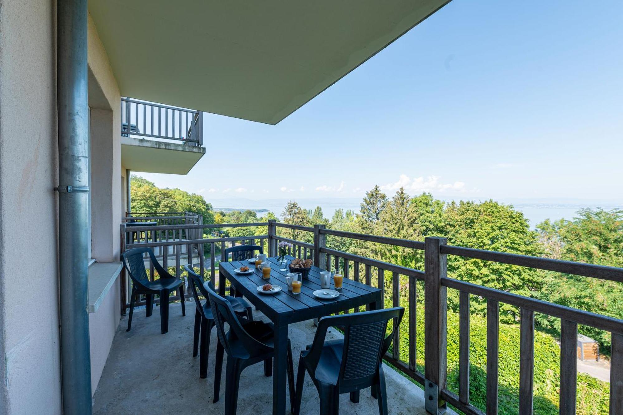 Zenitude Hôtel-résidences Les Terrasses Du 3* Évian-les-Bains